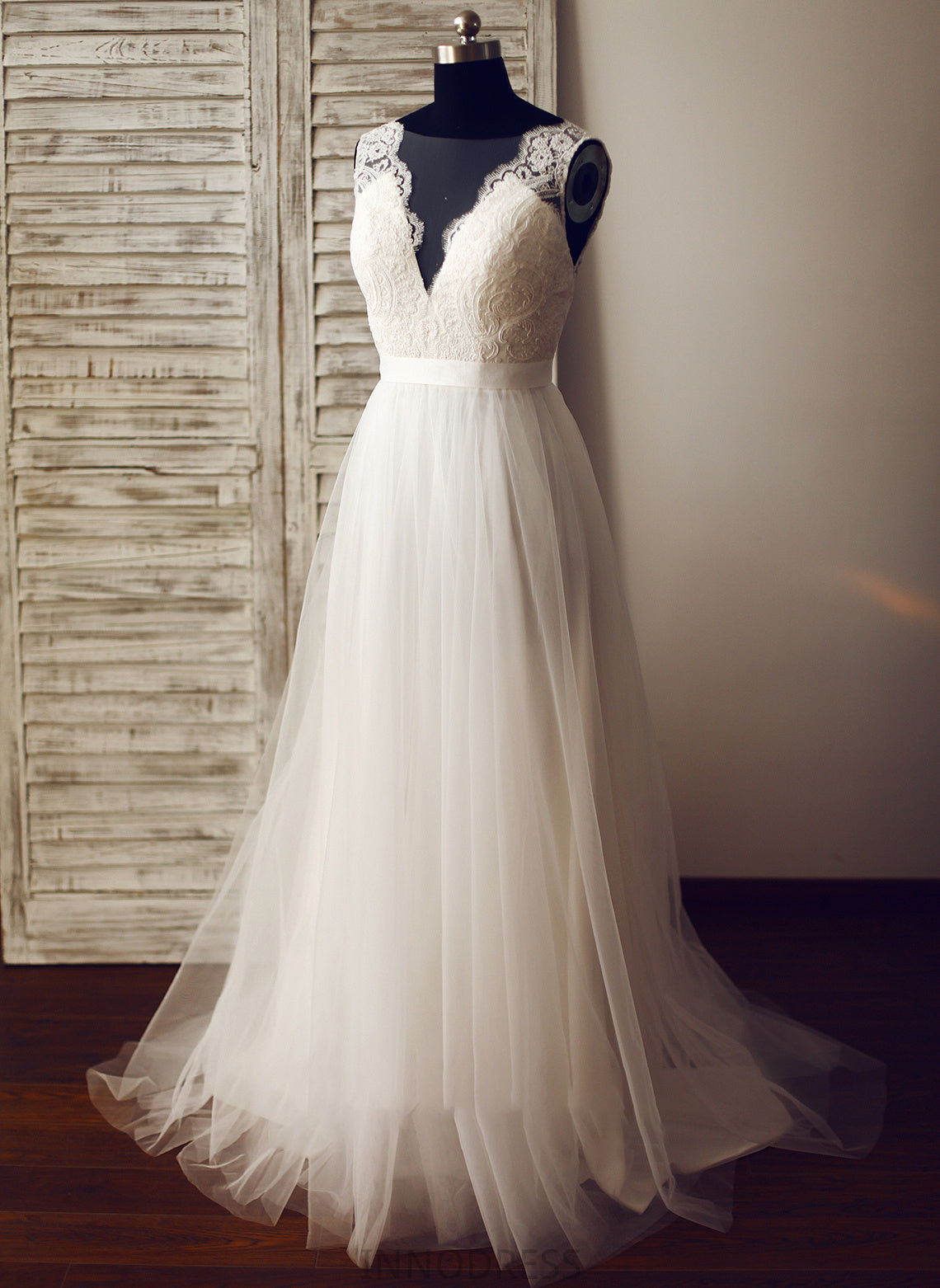 Jade Tulle A-Line Wedding Dresses V-neck Sweep Dress Wedding Train
