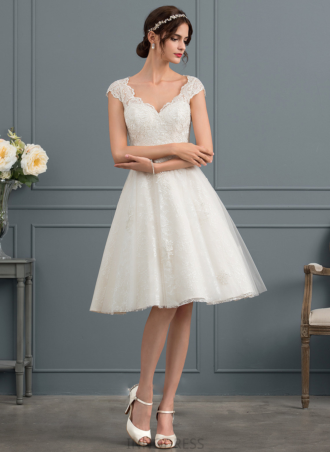 Lace Tulle Dress Knee-Length V-neck Wedding Dresses Ellen A-Line Wedding
