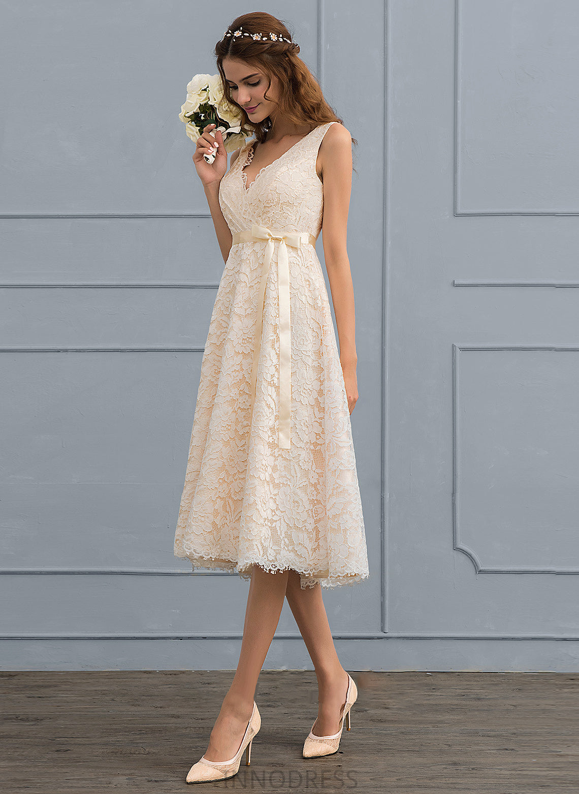 Dress Bow(s) Wedding Dresses With V-neck Wedding Knee-Length Lace A-Line Erika