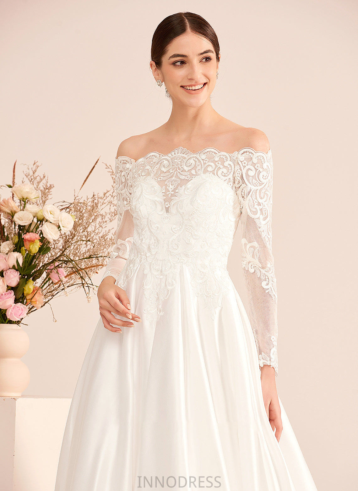 Train Wedding Lace Off-the-Shoulder Wedding Dresses With Court Ball-Gown/Princess Paulina Dress