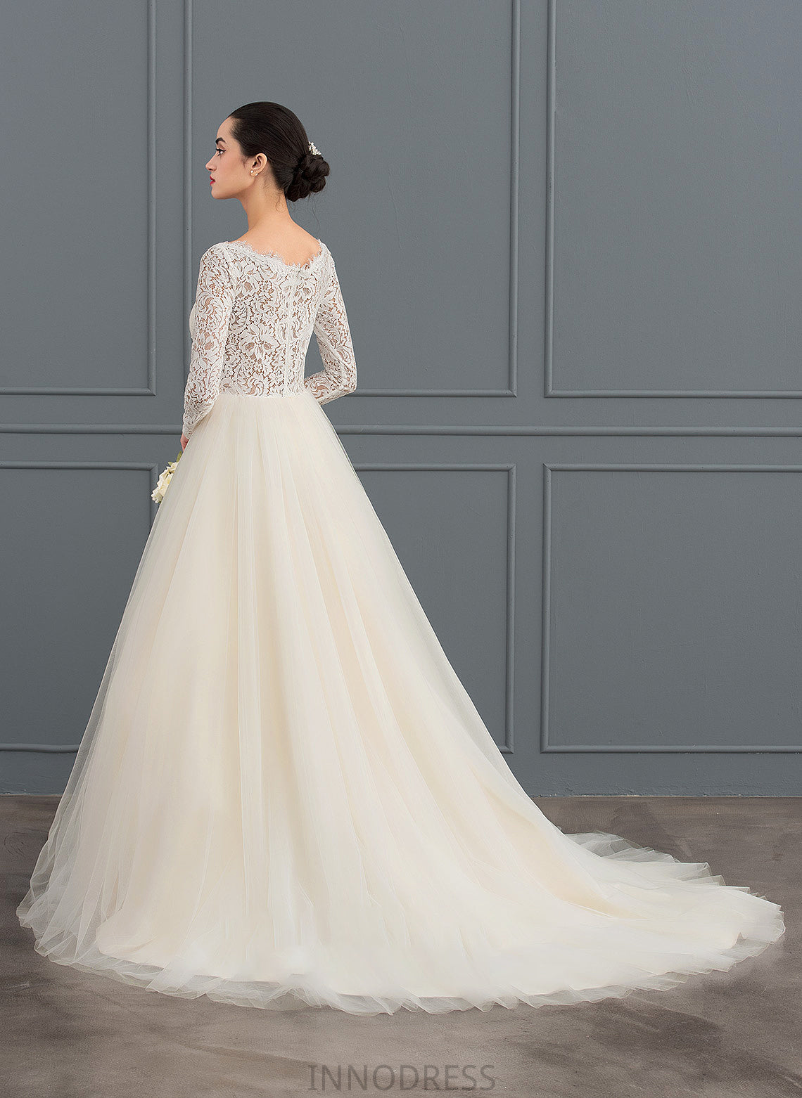 Ball-Gown/Princess Train Jane Wedding Wedding Dresses Tulle V-neck Court Lace Dress