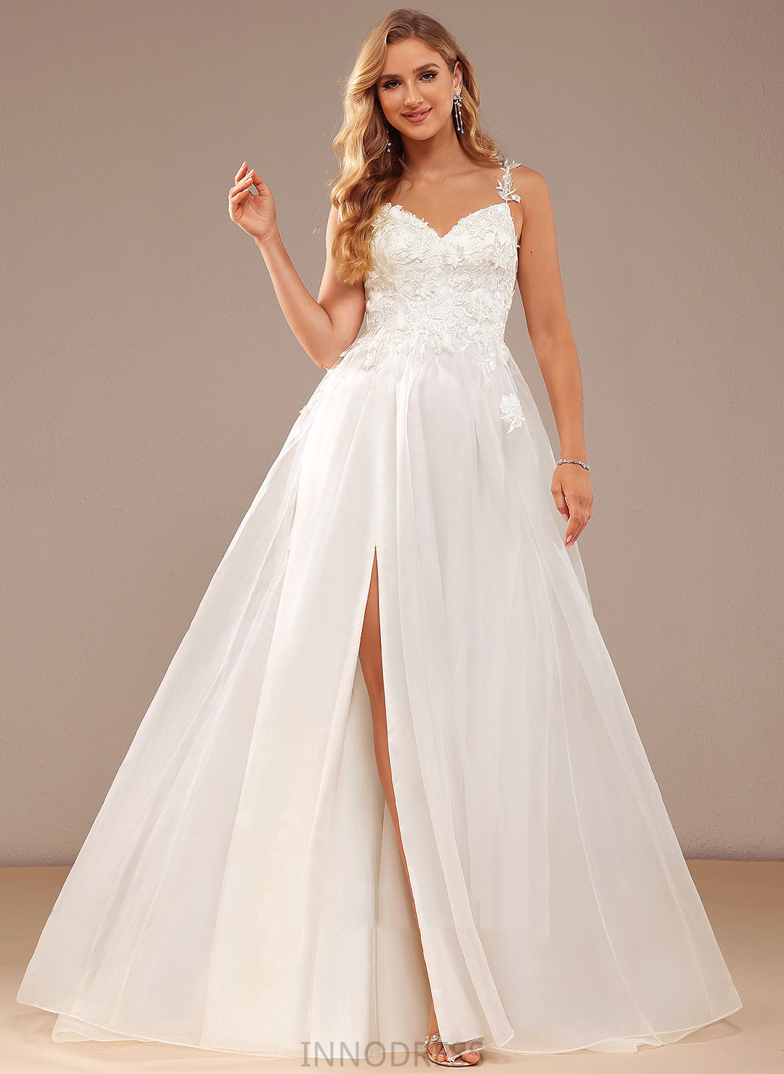 Dress Wedding Dresses Wedding Irene Front Court Split Organza Ball-Gown/Princess Lace Train With Lace V-neck